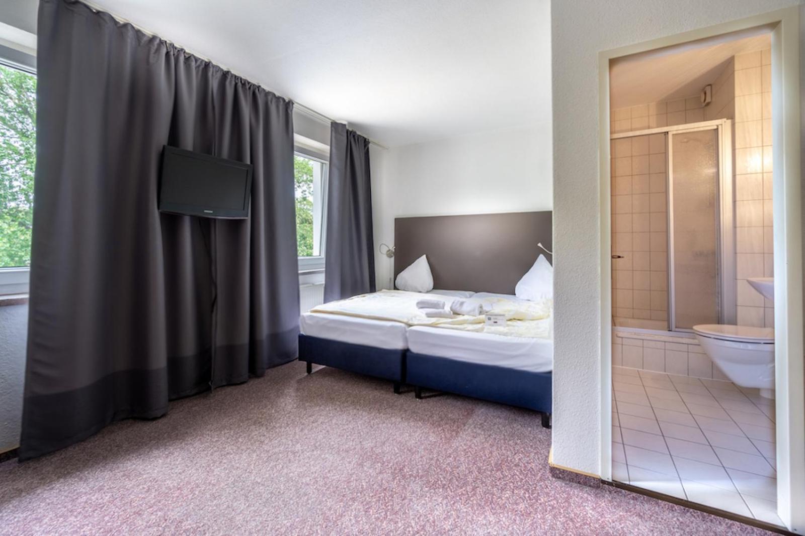 Sl'Otel Budget Bernburg Extérieur photo