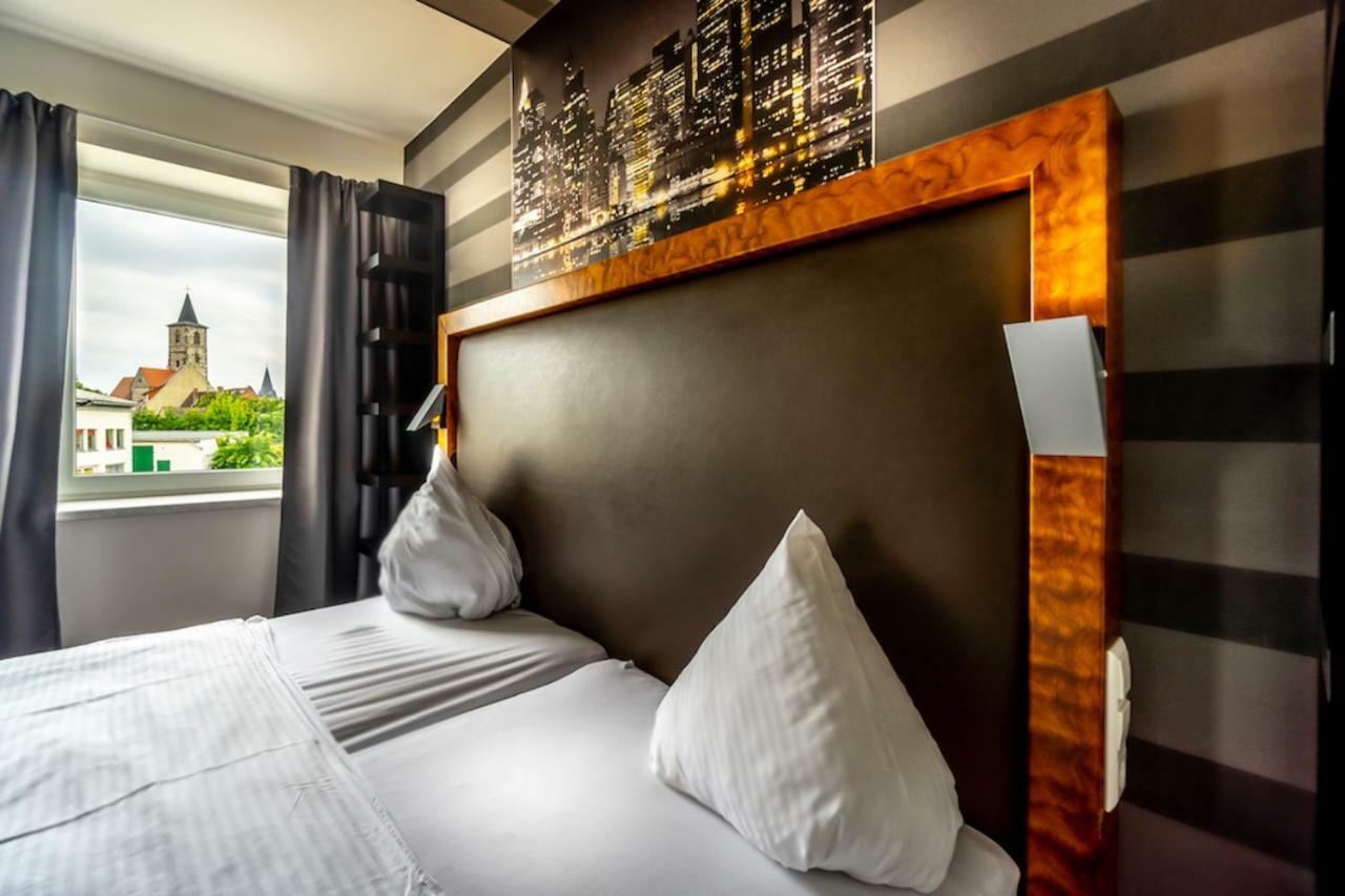 Sl'Otel Budget Bernburg Extérieur photo