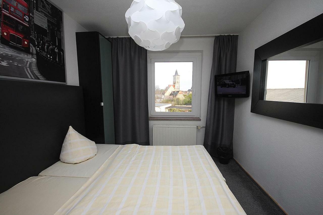 Sl'Otel Budget Bernburg Extérieur photo